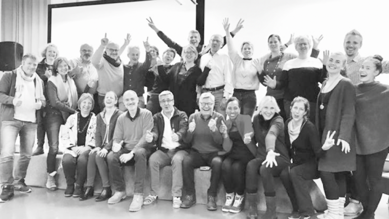Photo de groupe de managers et partenaires GERME présents lors du voyage apprenant en Finlande